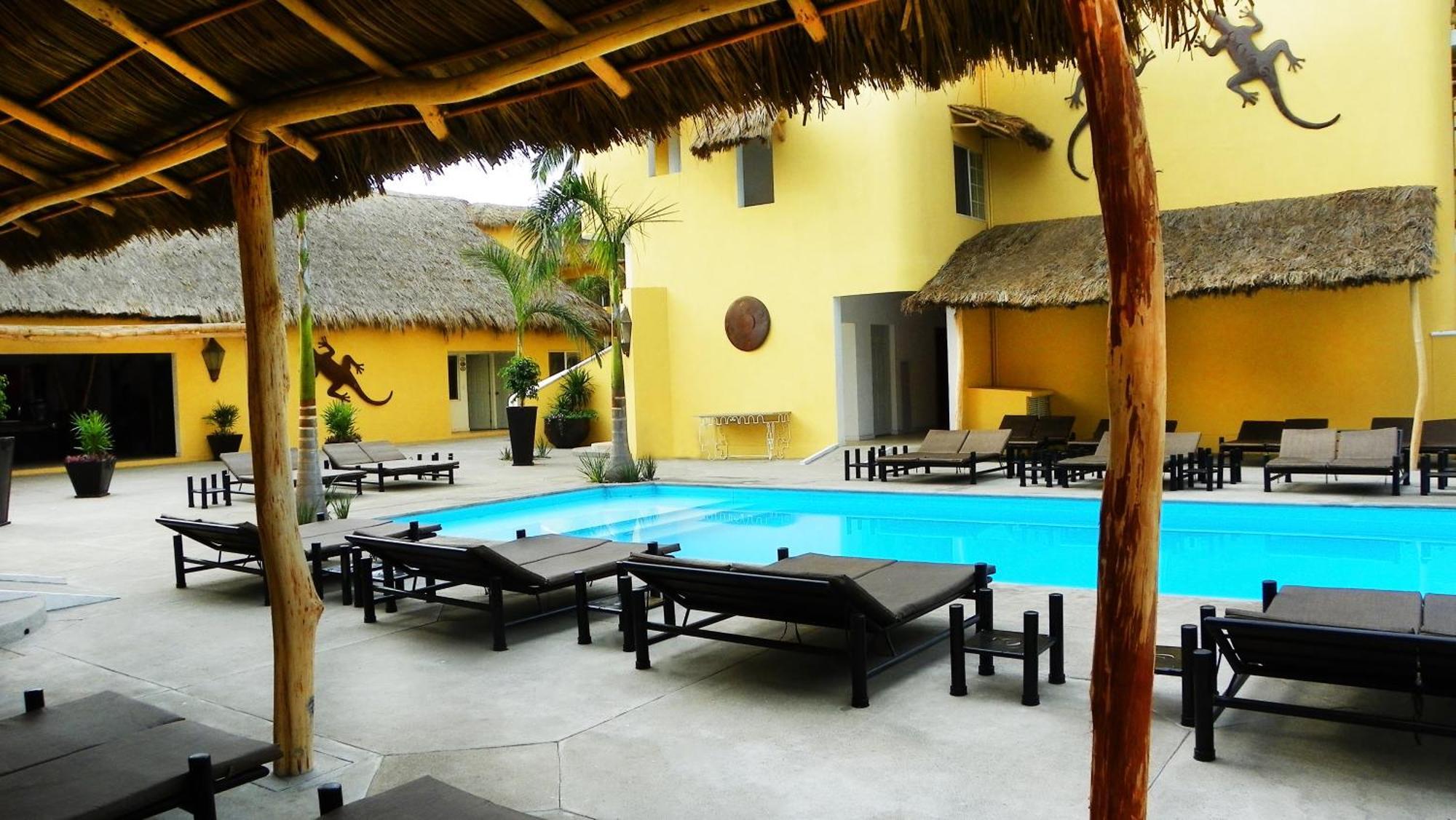 Zar Manzanillo Hotel Buitenkant foto