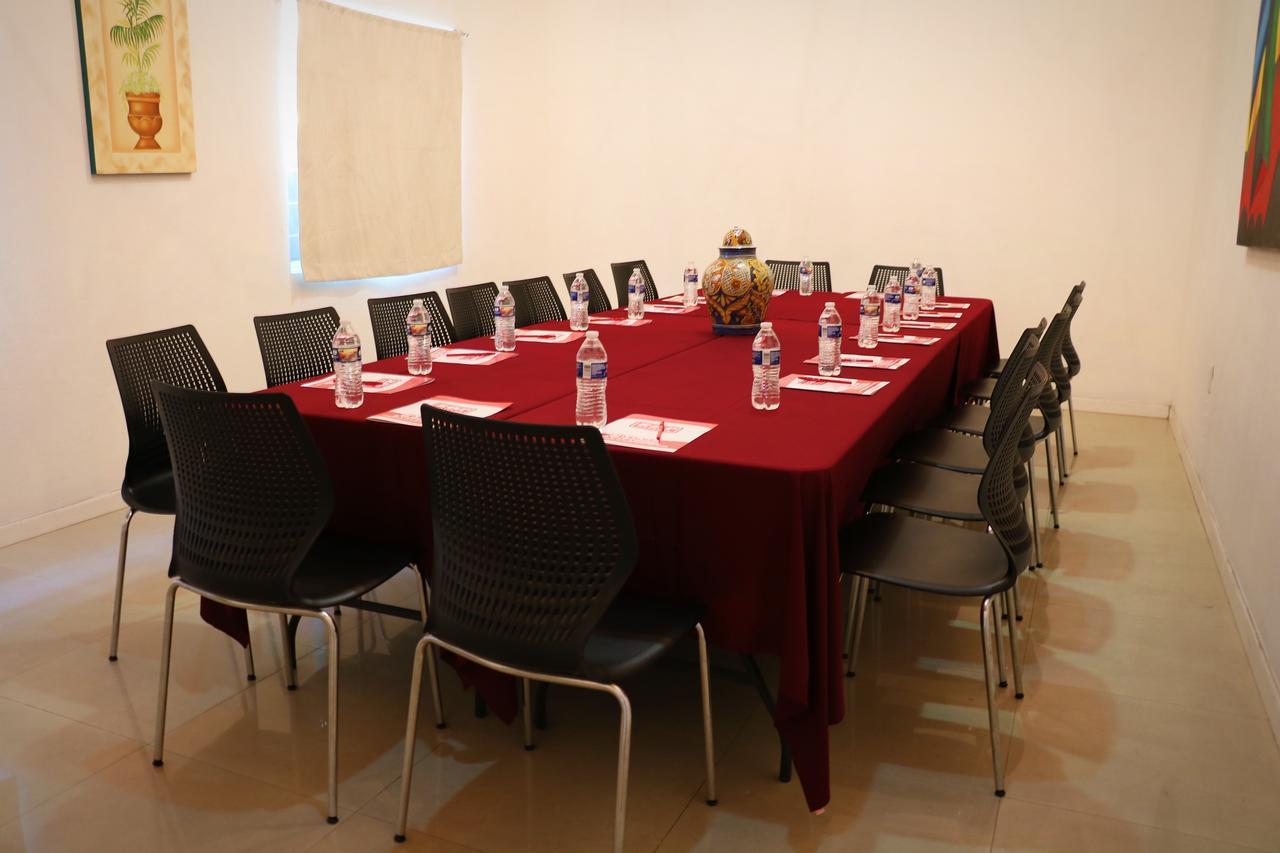 Zar Manzanillo Hotel Buitenkant foto