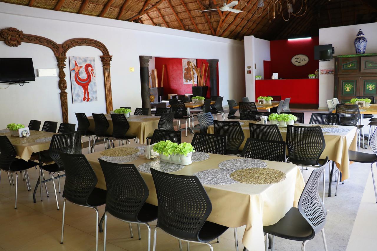 Zar Manzanillo Hotel Buitenkant foto